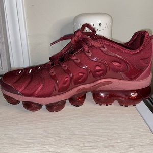 Women’s size 7 Air Vapor Max Plus